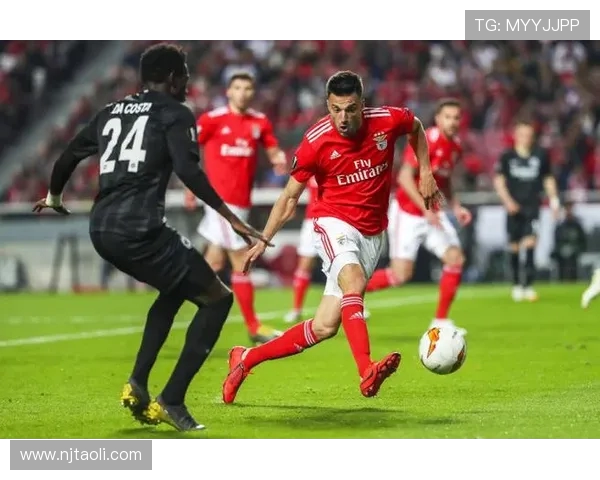 博卡青年迎强劲对手鏖战绿茵赛场再燃南美足球激情 博卡青年迎强劲对手鏖战绿茵赛场再燃南美足球激情