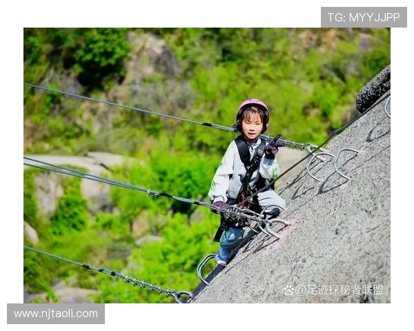 上海攀岩队与武汉攀岩队赛后复盘探讨团队协作的成功与挑战