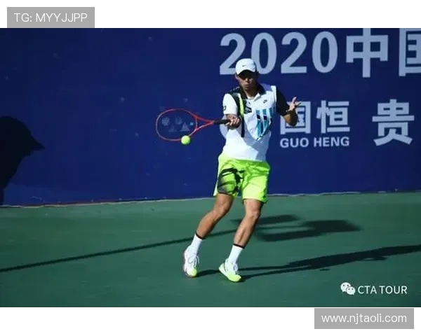 深圳网球队的盯防策略揭秘：如何在网球比赛中实现战术深度与团队协作